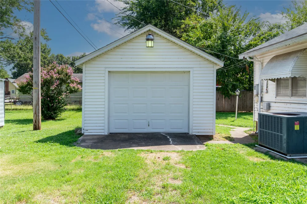 2812 W 37th Place Tulsa, OK 74107