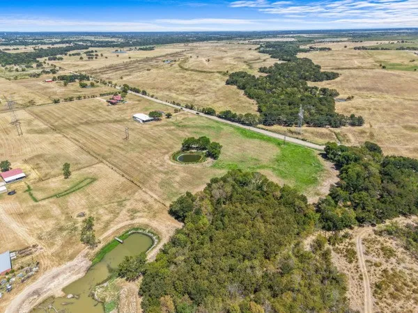 7140 County Road 146 Kaufman, TX 75142