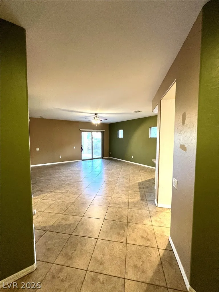 4205 Gliding Gulls Avenue North Las Vegas, NV 89084