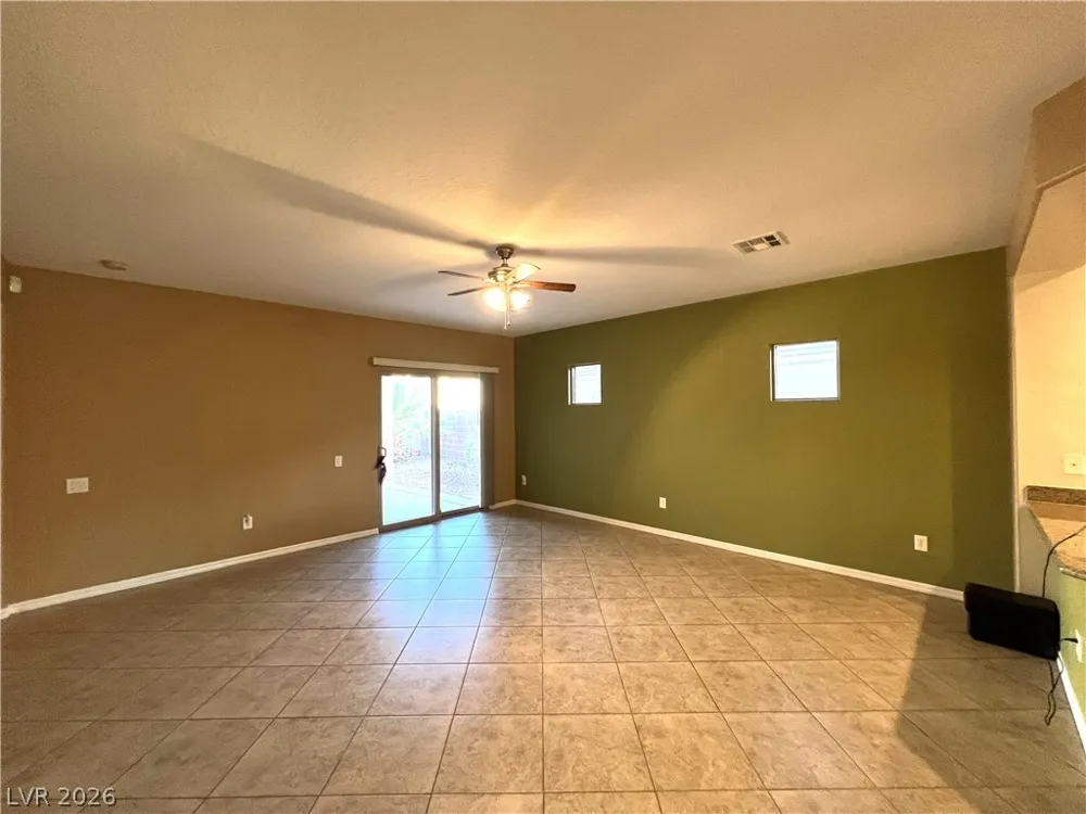 4205 Gliding Gulls Avenue North Las Vegas, NV 89084