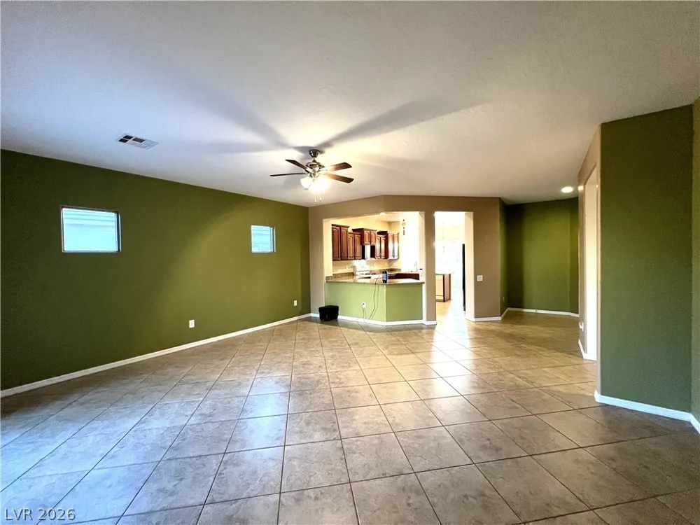 4205 Gliding Gulls Avenue North Las Vegas, NV 89084