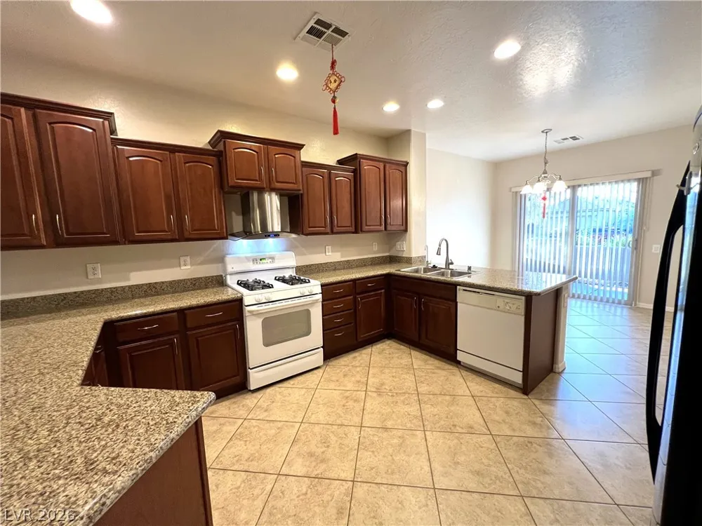4205 Gliding Gulls Avenue North Las Vegas, NV 89084