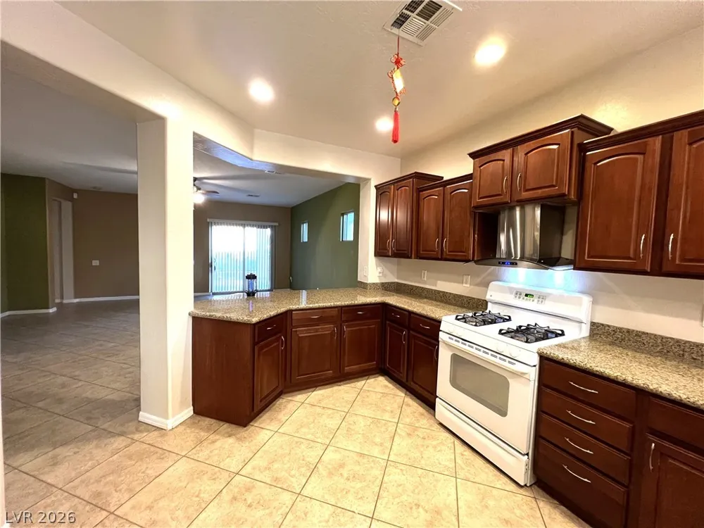 4205 Gliding Gulls Avenue North Las Vegas, NV 89084