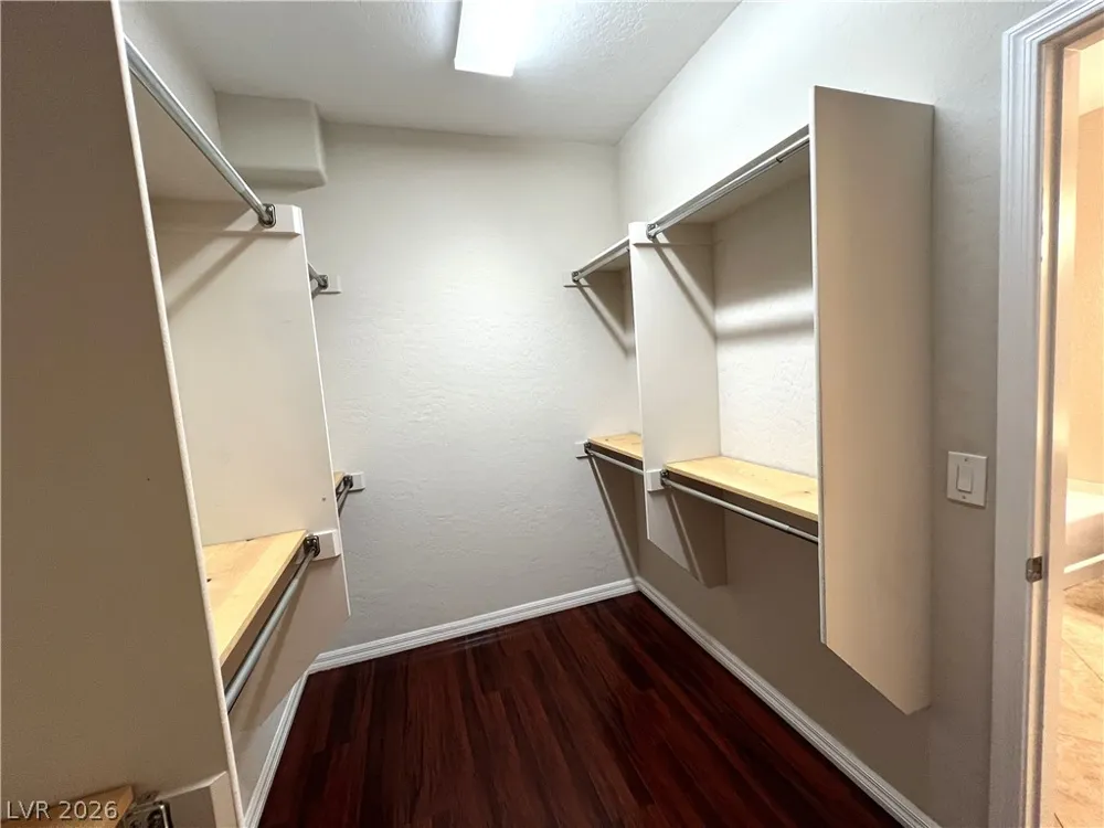 4205 Gliding Gulls Avenue North Las Vegas, NV 89084