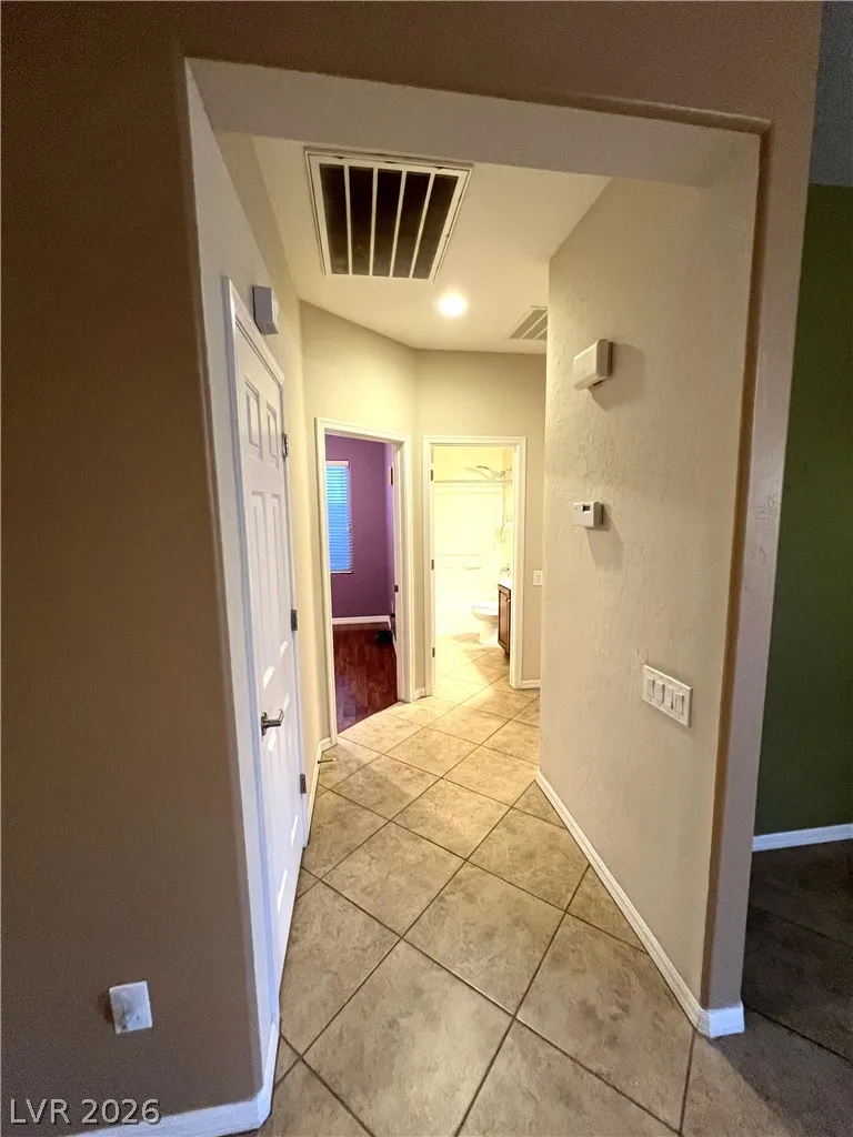 4205 Gliding Gulls Avenue North Las Vegas, NV 89084