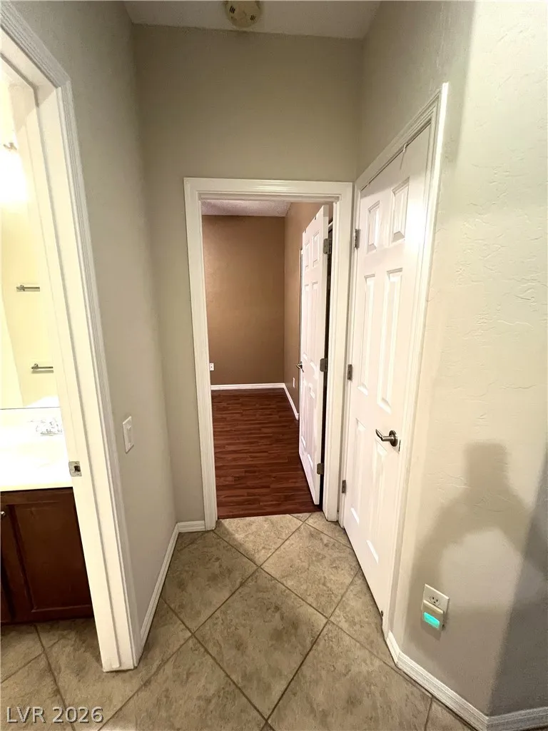 4205 Gliding Gulls Avenue North Las Vegas, NV 89084