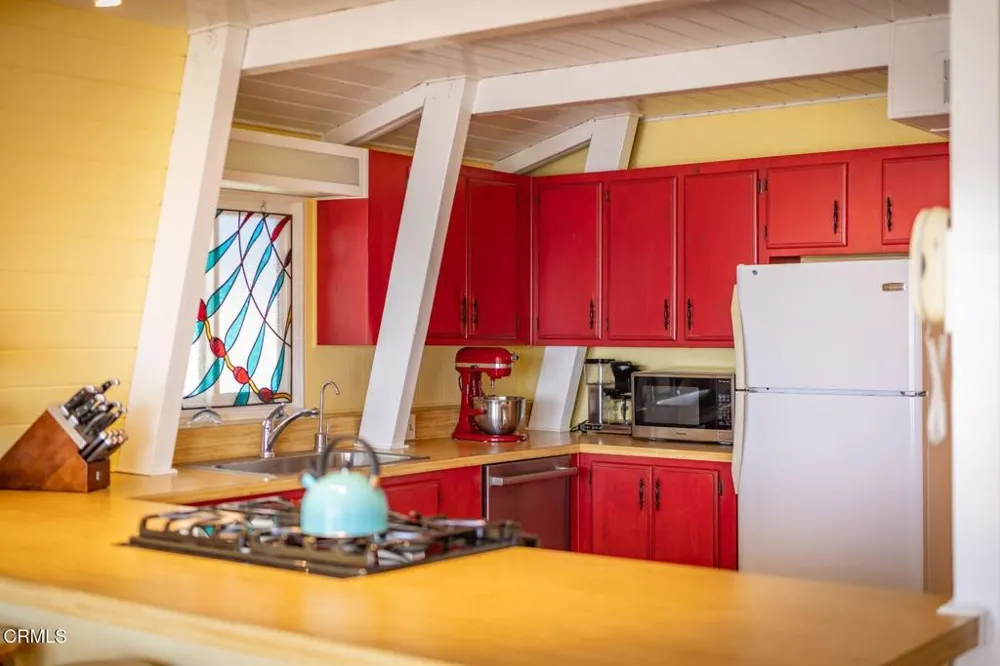 3828 W Pacific Coast Highway Ventura, CA 93001