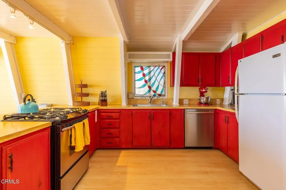 3828 W Pacific Coast Highway Ventura, CA 93001
