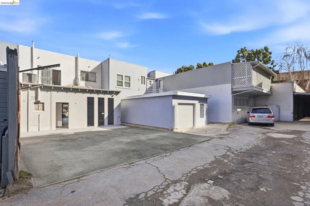 869 Woodside Way San Mateo, CA 94401