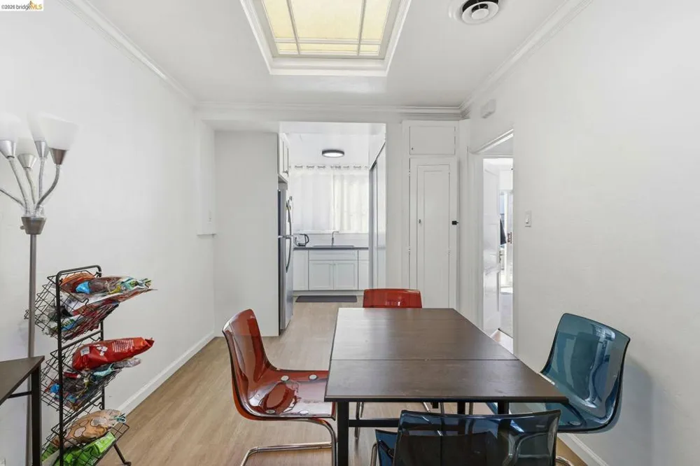 869 Woodside Way San Mateo, CA 94401