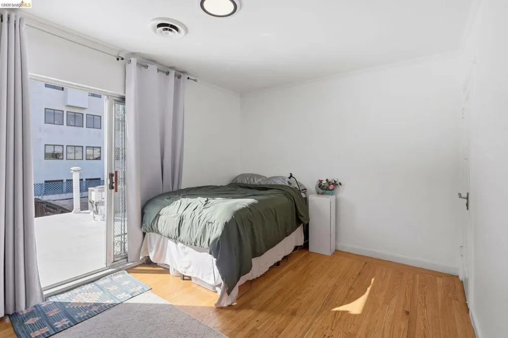869 Woodside Way San Mateo, CA 94401