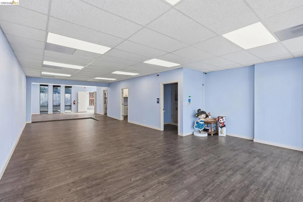 869 Woodside Way San Mateo, CA 94401