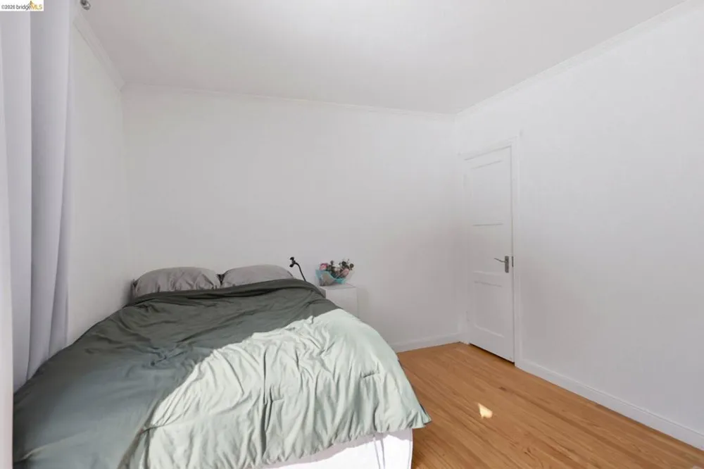 869 Woodside Way San Mateo, CA 94401