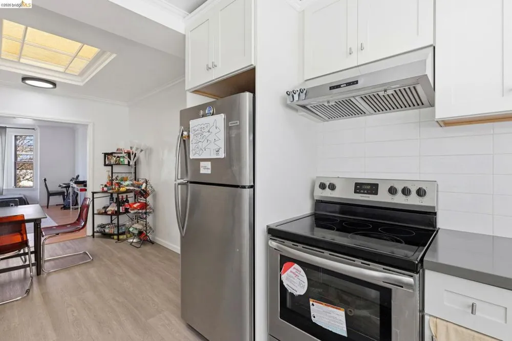 869 Woodside Way San Mateo, CA 94401