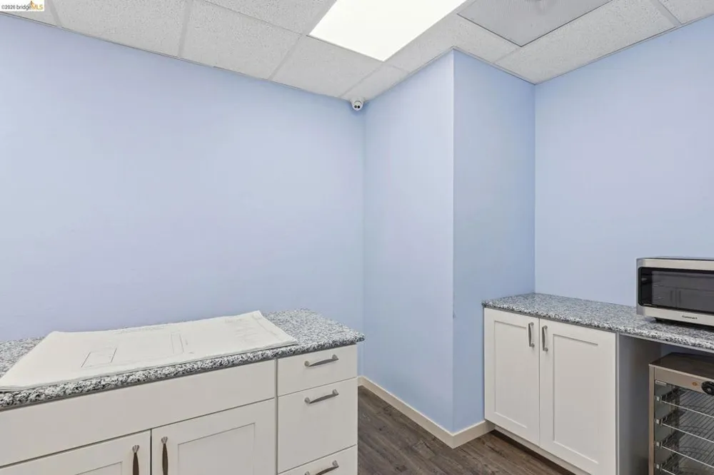 869 Woodside Way San Mateo, CA 94401