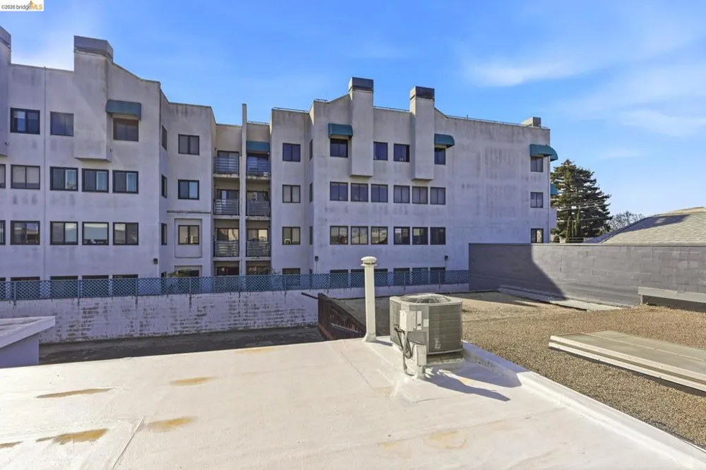 869 Woodside Way San Mateo, CA 94401
