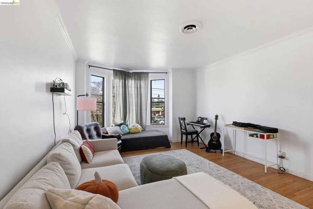 869 Woodside Way San Mateo, CA 94401