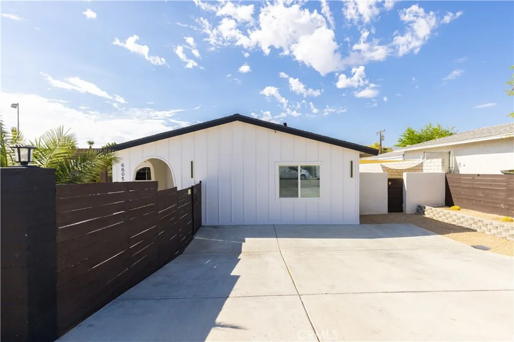 66055 Estrella Desert Hot Springs, CA 92240