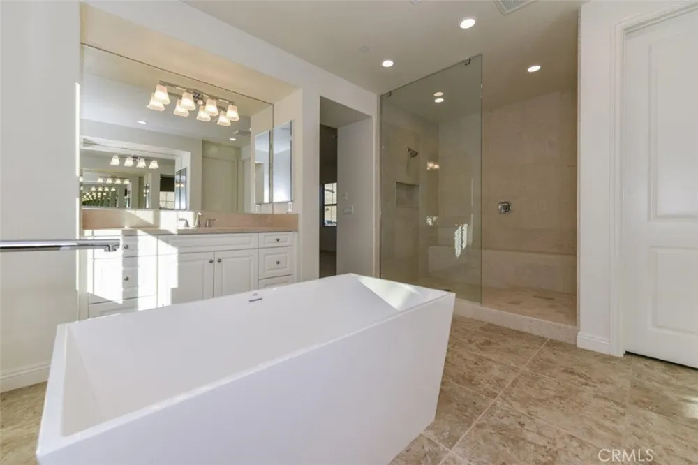 5627 Heritage Oak Dr Lake Forest, CA 92679