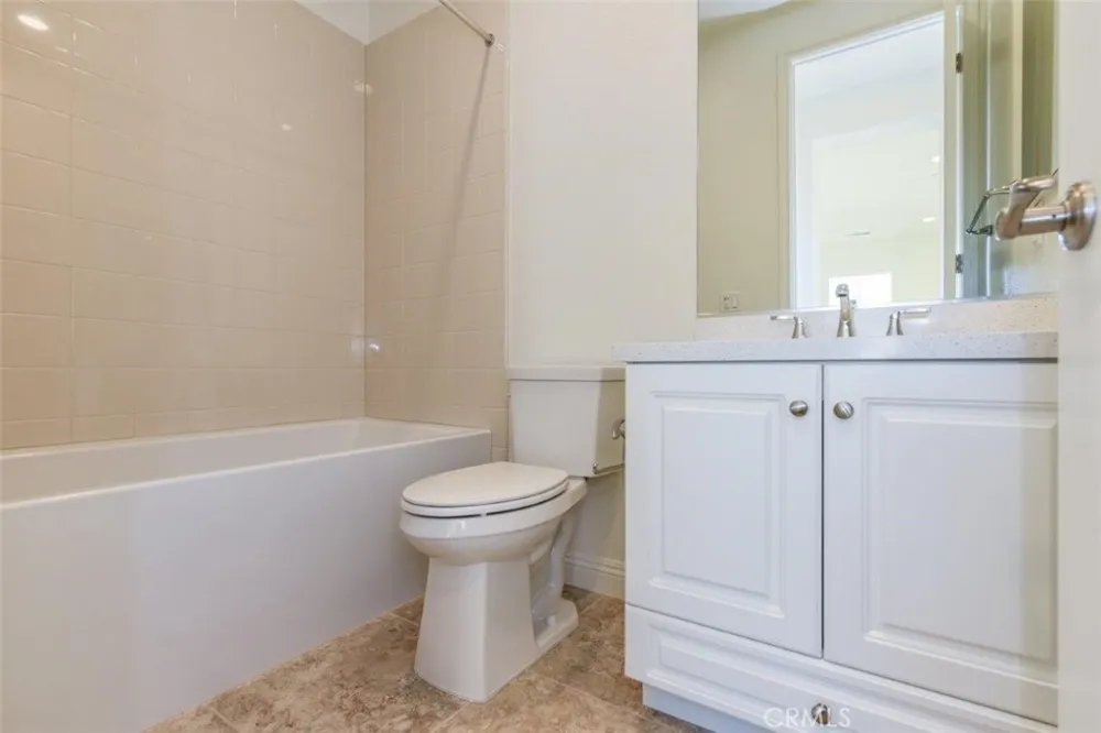 5627 Heritage Oak Dr Lake Forest, CA 92679