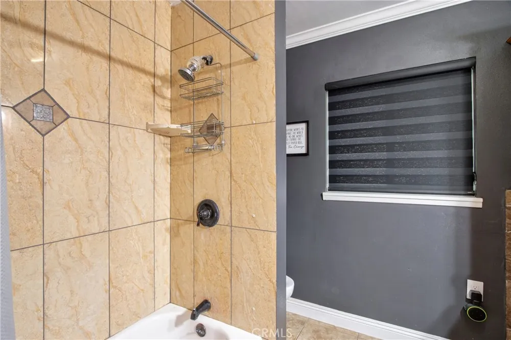 910 W Granada Court Ontario, CA 91762