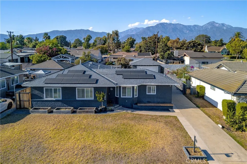 910 W Granada Court Ontario, CA 91762