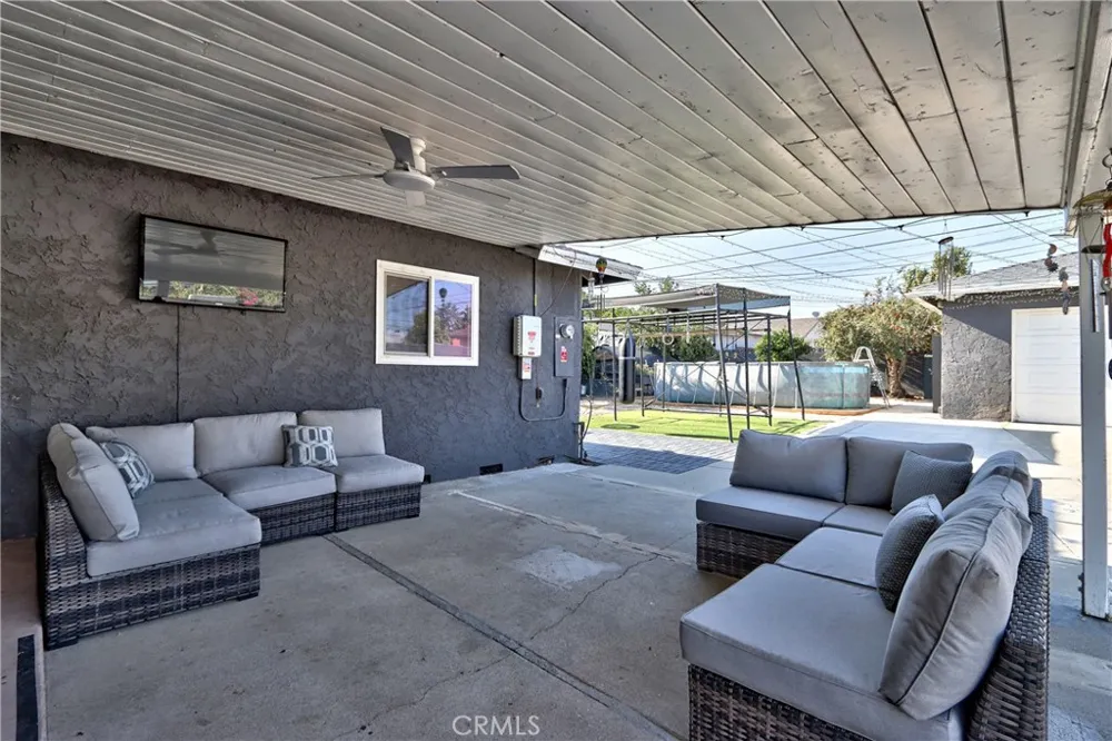 910 W Granada Court Ontario, CA 91762