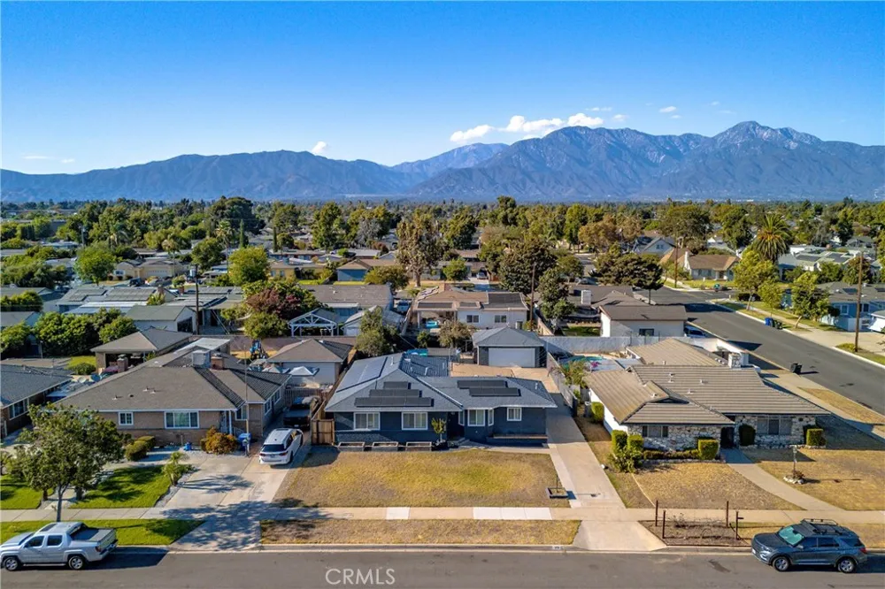 910 W Granada Court Ontario, CA 91762