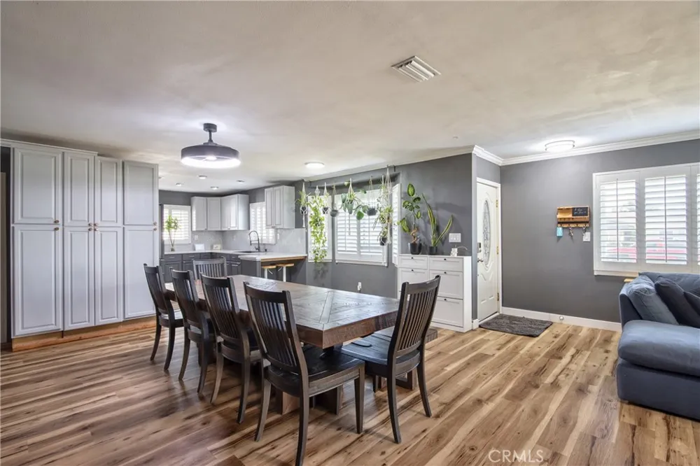 910 W Granada Court Ontario, CA 91762