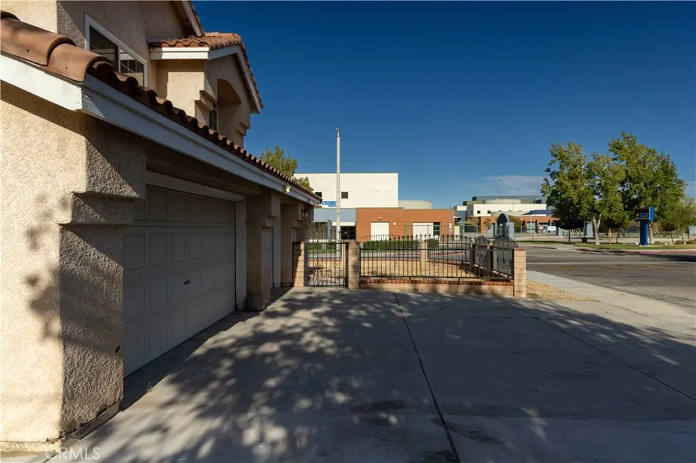 6055 Lisbon Ct Palmdale, CA 93552