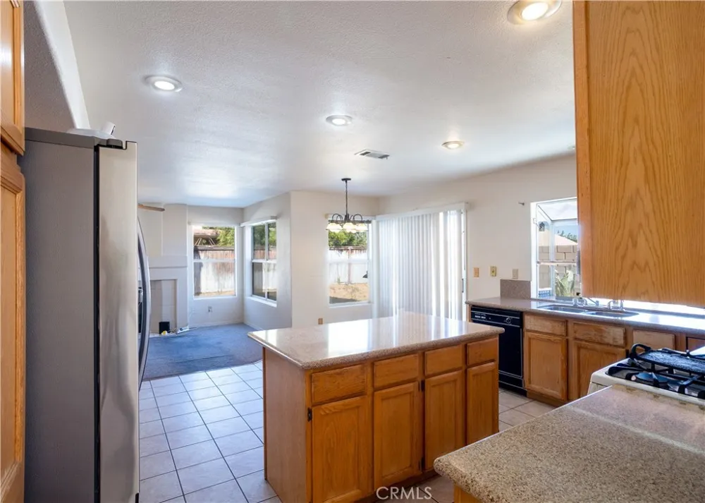 6055 Lisbon Ct Palmdale, CA 93552