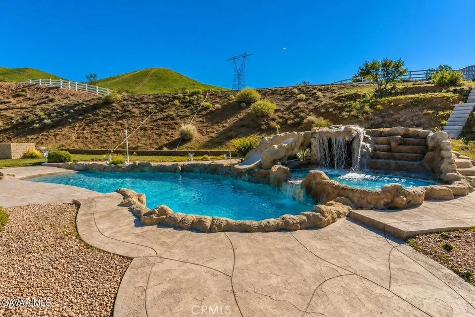34542 Katrina Acton, CA 93510