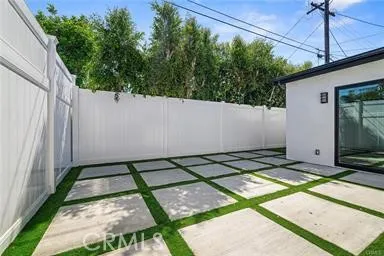 5706 Burnet Avenue Van Nuys, CA 91411