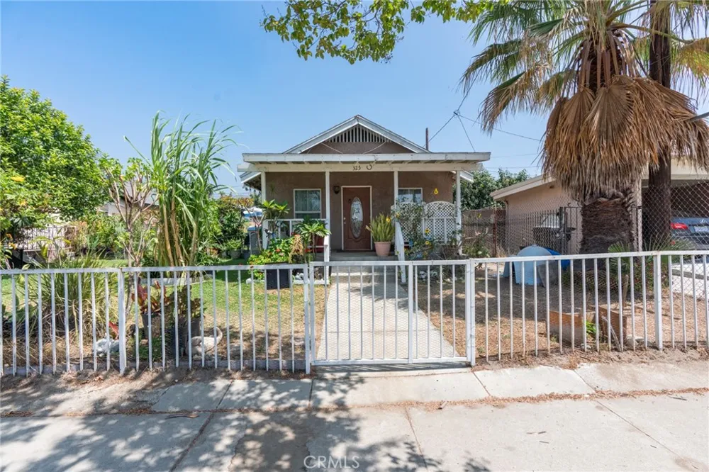 325 W Crescent Drive Azusa, CA 91702