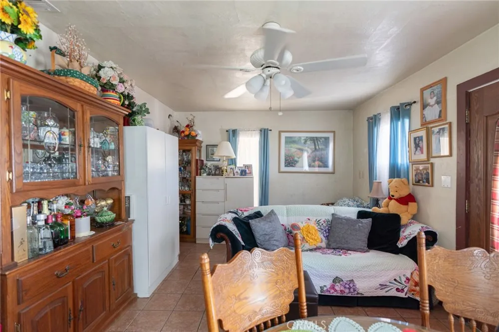325 W Crescent Drive Azusa, CA 91702
