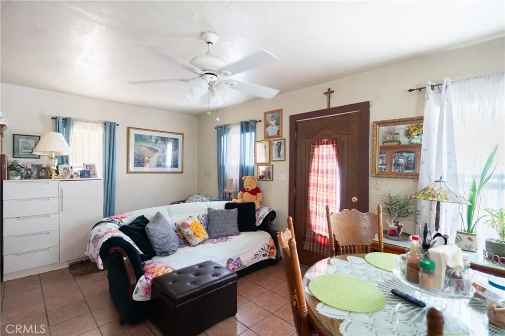 325 W Crescent Drive Azusa, CA 91702