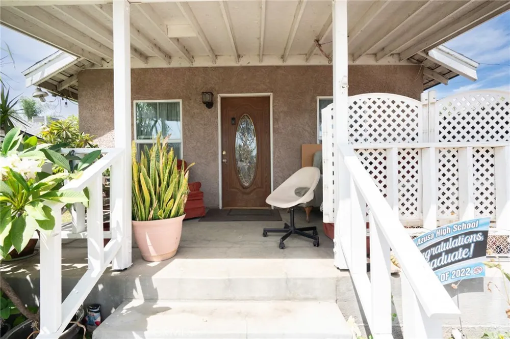 325 W Crescent Drive Azusa, CA 91702