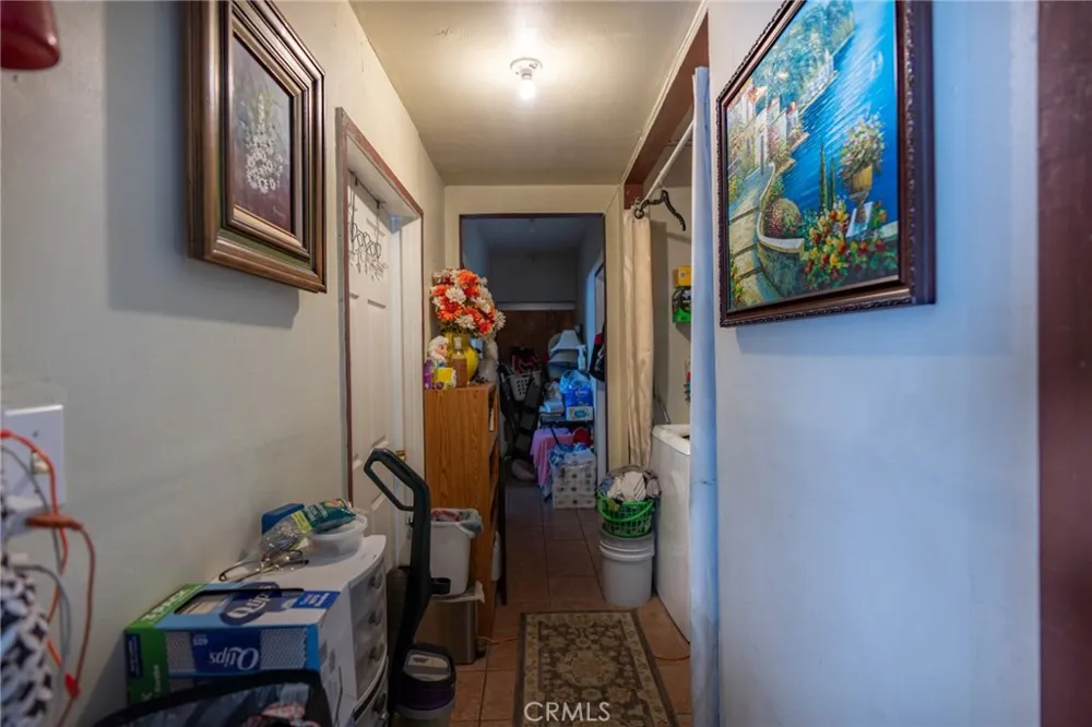 325 W Crescent Drive Azusa, CA 91702