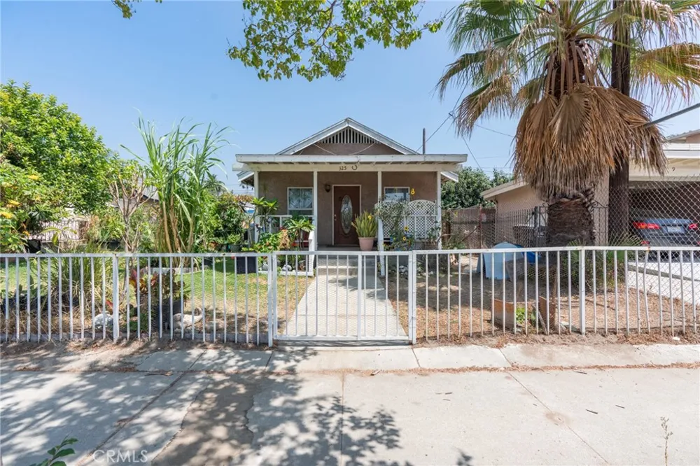 325 W Crescent Drive Azusa, CA 91702
