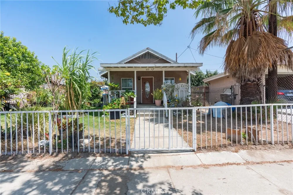 325 W Crescent Drive Azusa, CA 91702