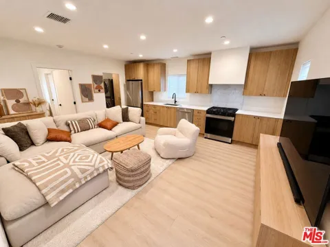 2707 Benedict Street #3/4