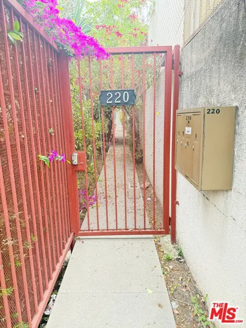 220 Louise Street #C