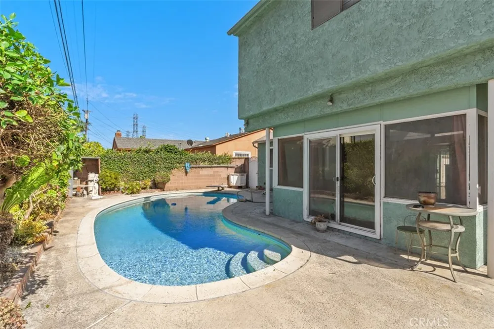 10253 Angell Downey, CA 90242