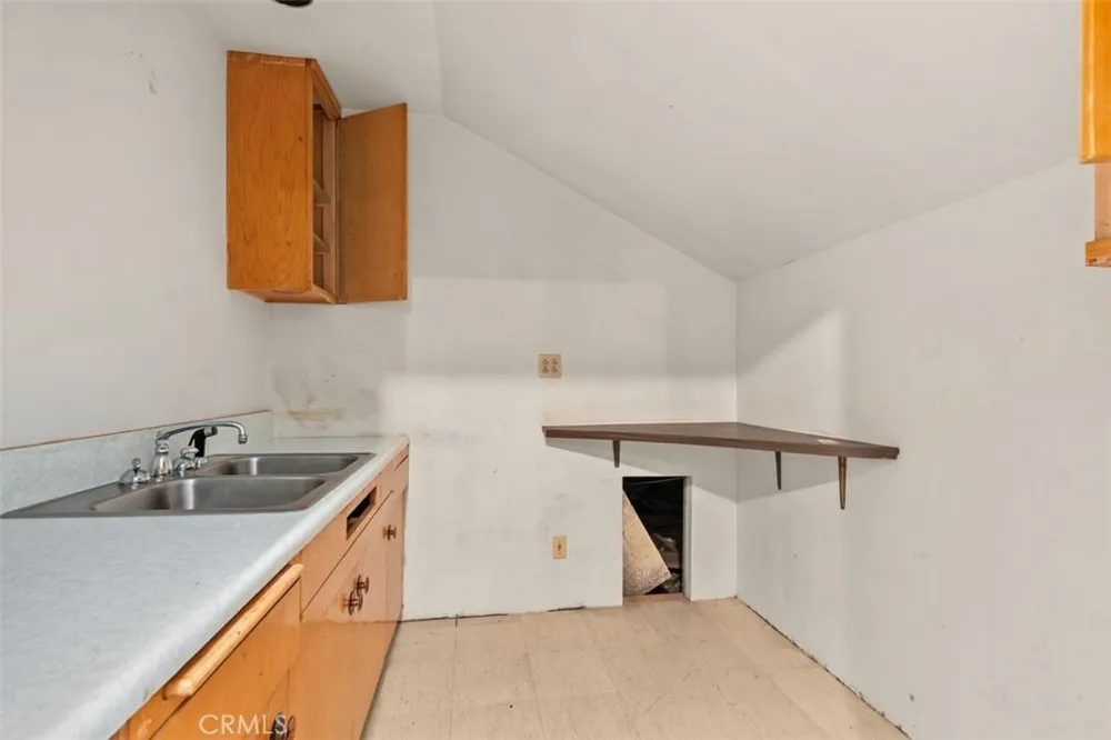 10253 Angell Downey, CA 90242