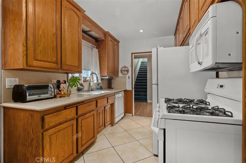10253 Angell Downey, CA 90242