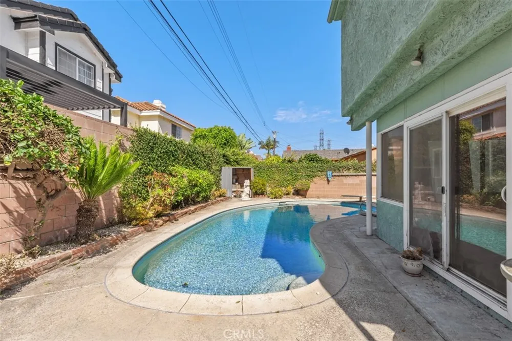 10253 Angell Downey, CA 90242