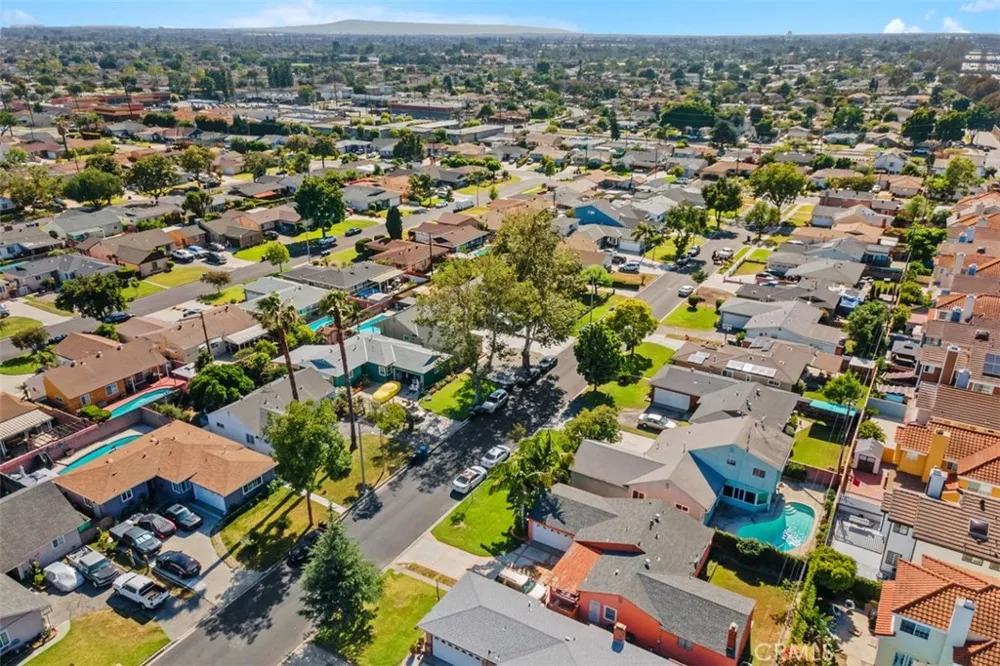 10253 Angell Downey, CA 90242