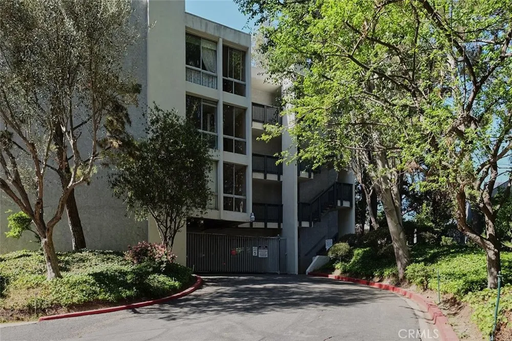 3601 W Hidden Lane #121 Rolling Hills Estates, CA 90274