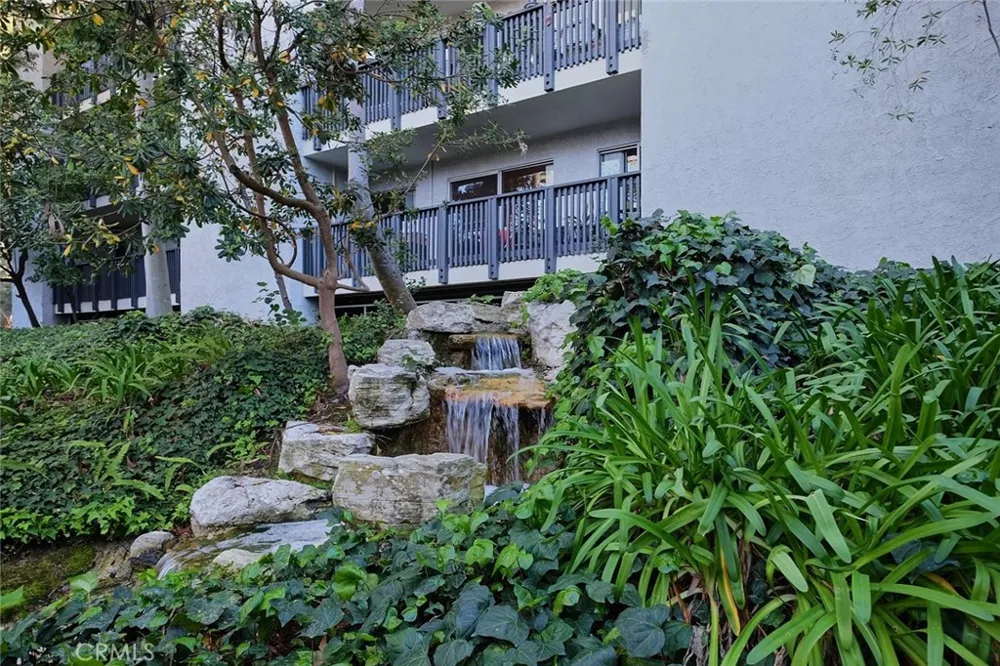 3601 W Hidden Lane #121 Rolling Hills Estates, CA 90274