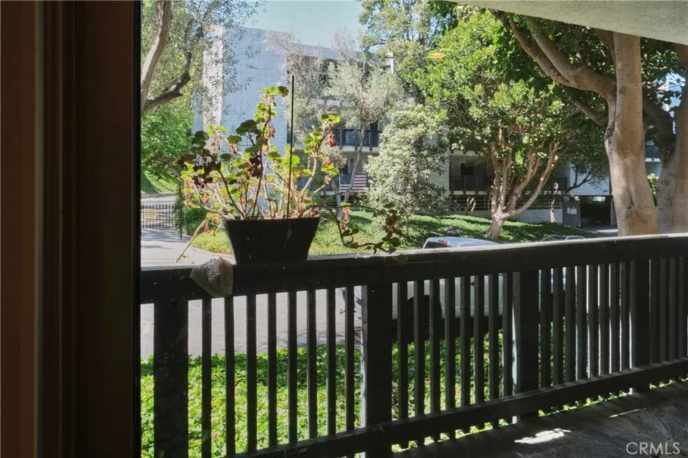 3601 W Hidden Lane #121 Rolling Hills Estates, CA 90274